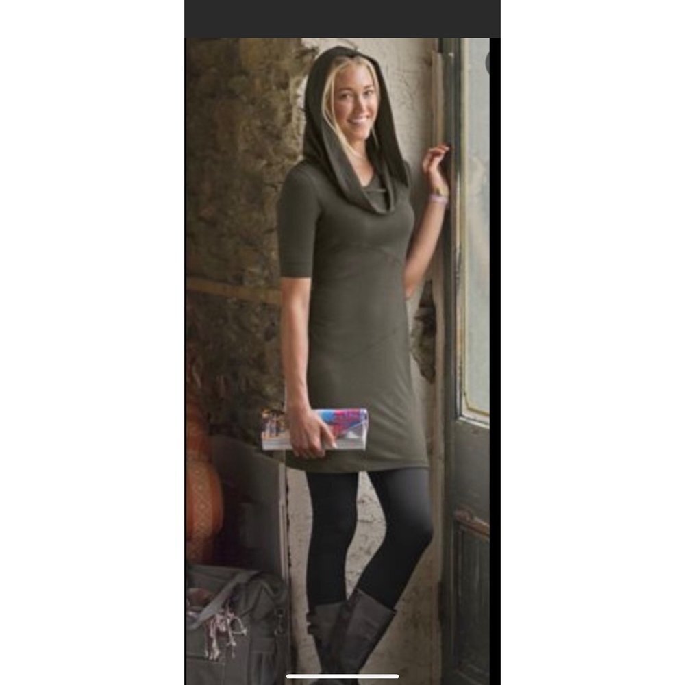 Athleta Cowl Neck Hooded Short Sleeve Side Ruched Bodycon Dress Olive Size‎ Med